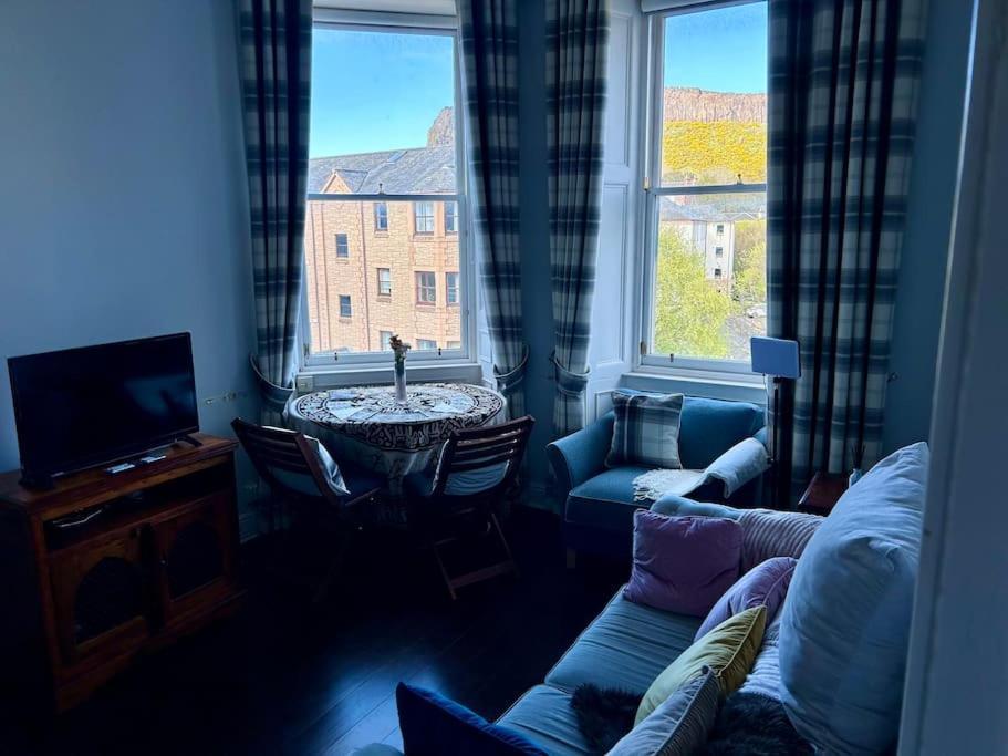Edinburghs Arthurs Seat View Экстерьер фото